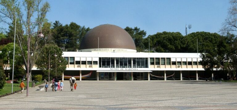 ideias gratuitas família - Planetário Calouste Gulbenkian - Museu da Marinha
