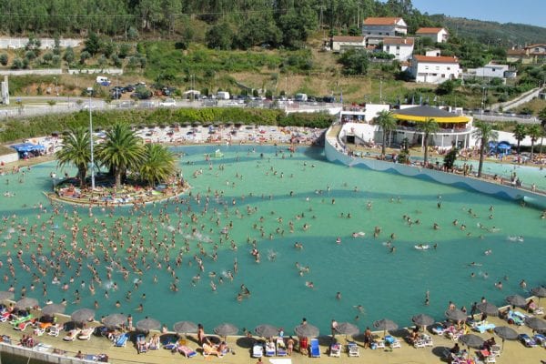 Praia das rocas - infraestruturas