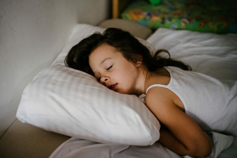 dormir a sesta crianças