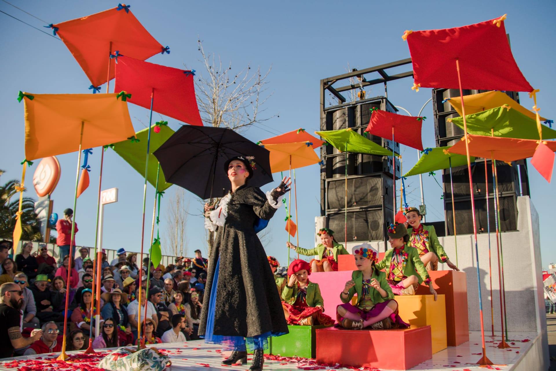 Atividades de Carnaval para festejar em família, em casa ou fora!