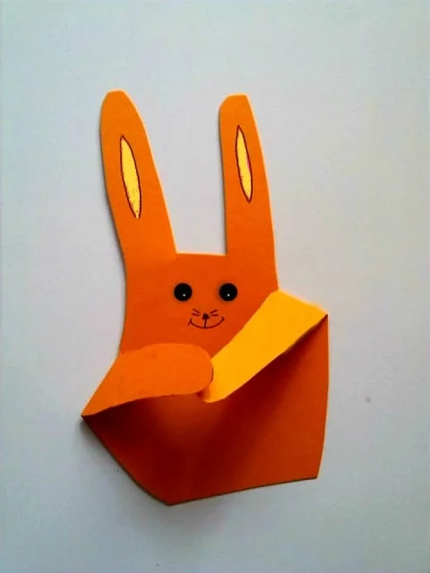 Coelho da páscoa em papel