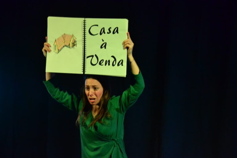 Espetáculo de teatro A Casa dos Contos