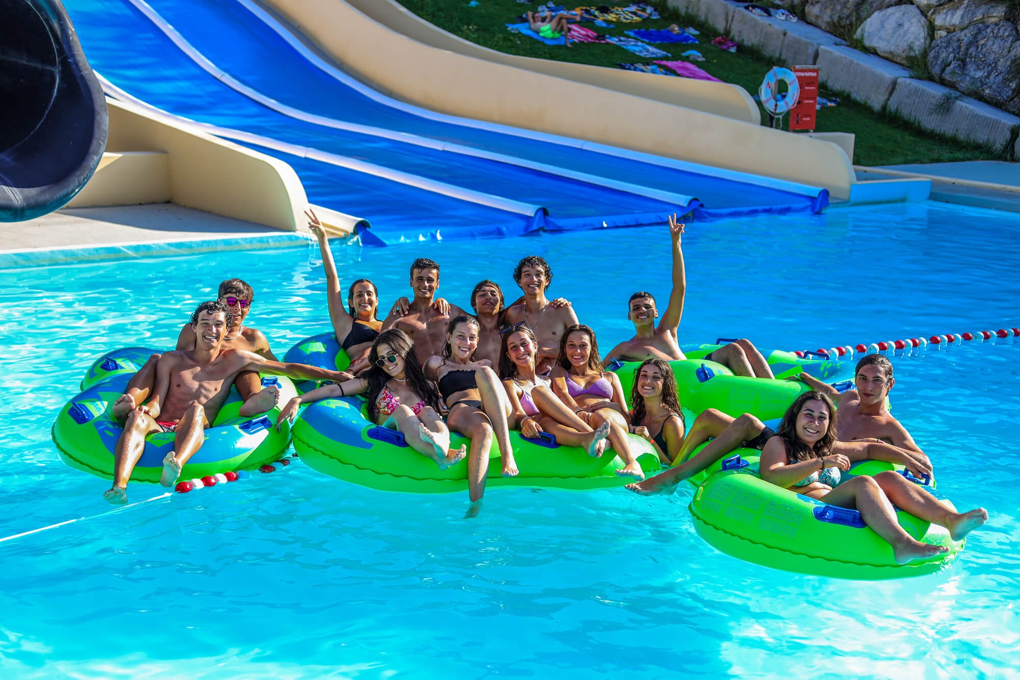 campos de ferias perto lisboa piscina