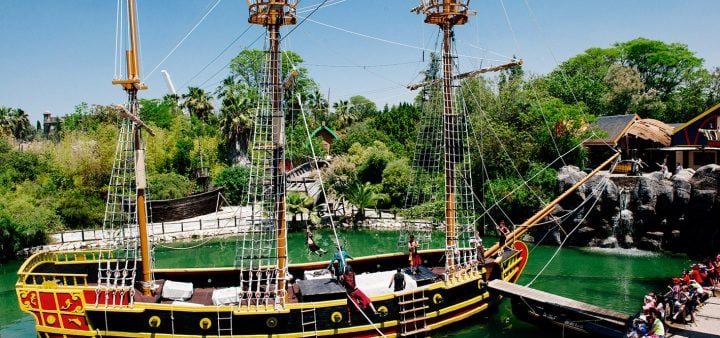 Isla Magica, Guarida Piratas
