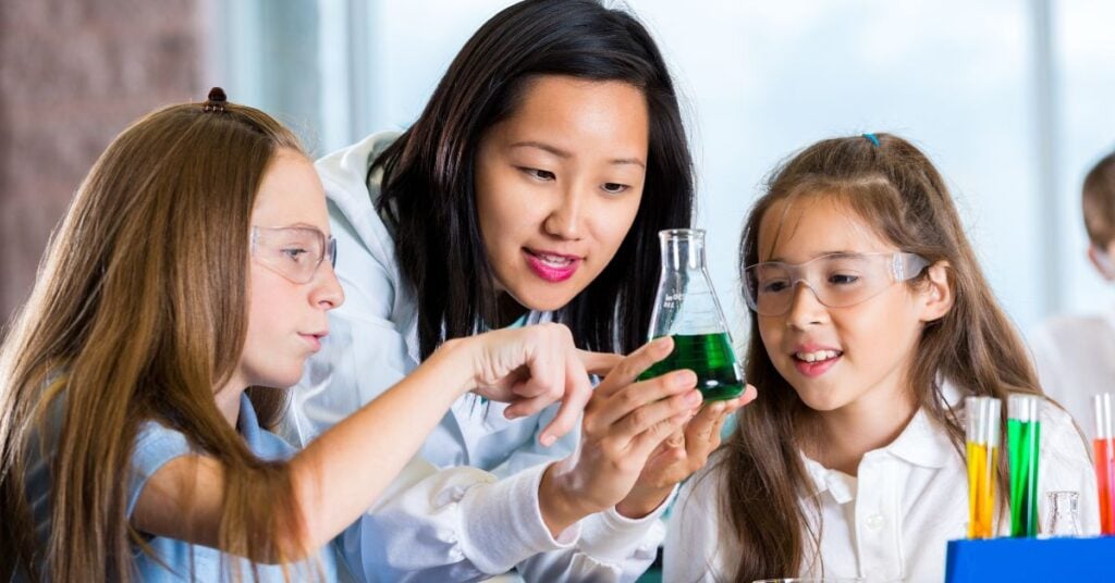 Mulheres e meninas na ciencia