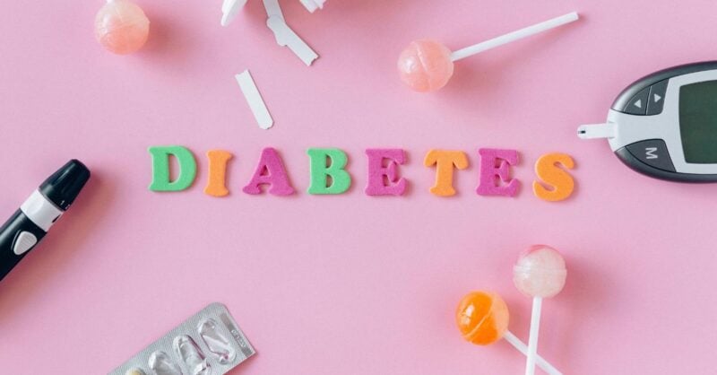 Diabetes infantil: o que é, rastreio, sintoma e a iniciativa “O dedo que que adivinha”