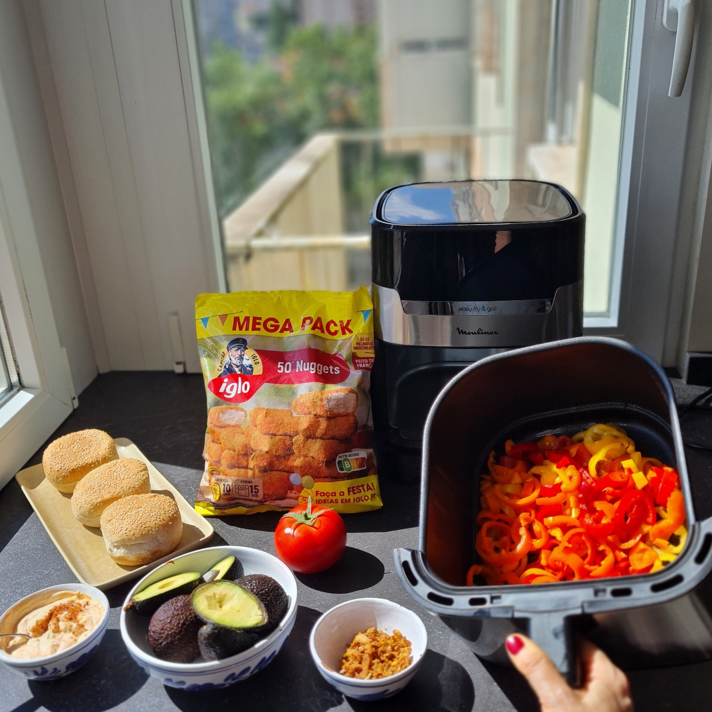 Hambúrguers de Nuggets - fritar pimento