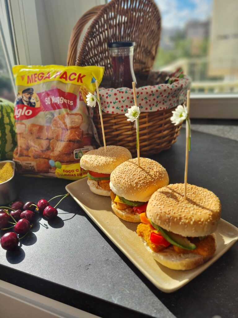 Hambúrguers de Nuggets - prontos
