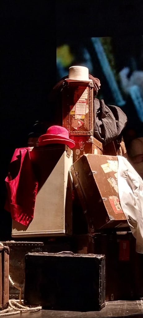 Peça Teatro Auto de Barca de Inferno Malas