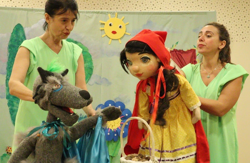 A Capuchinho Vermelho - peça de teatro nas escolas 
