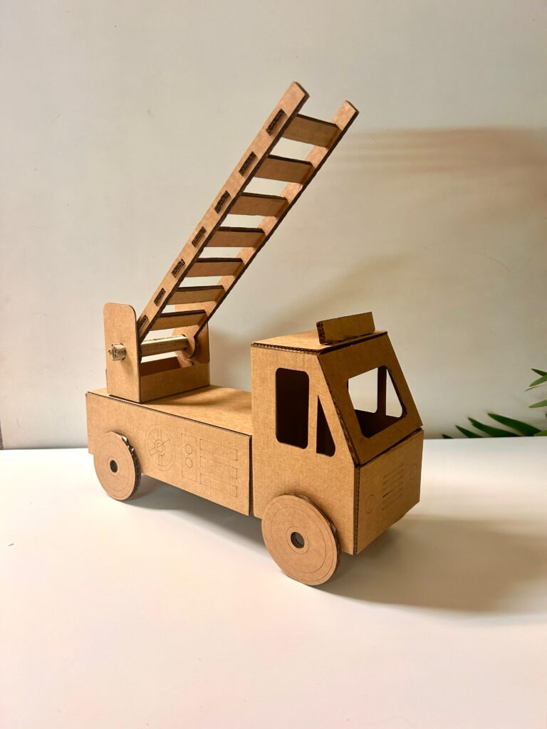 Workshop Construções em Cartão 3D nas escolas