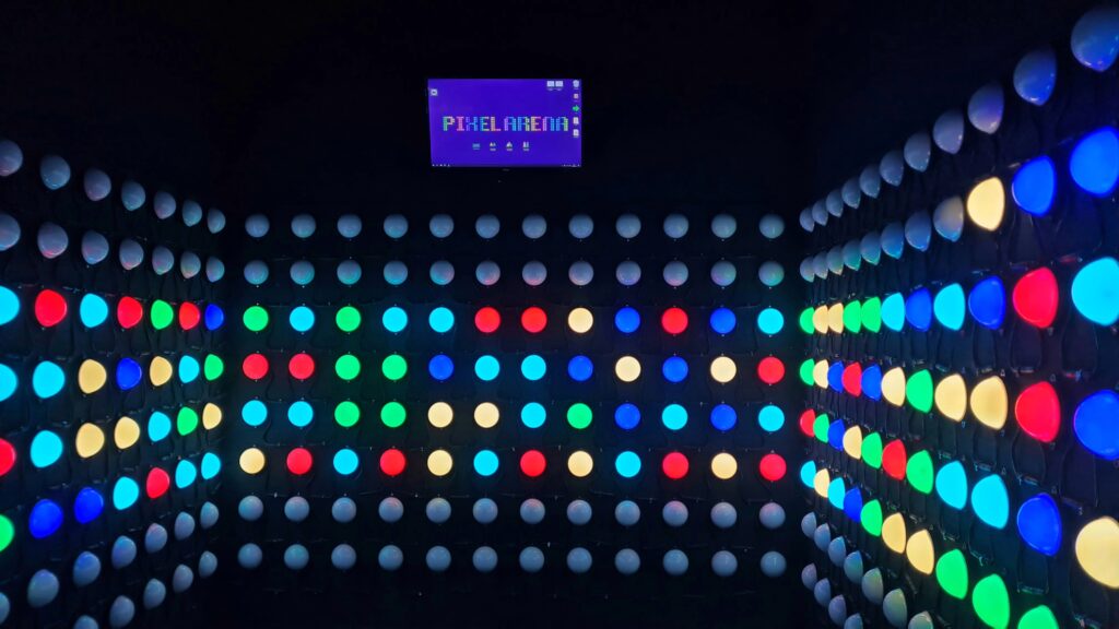 Pixel Arena - Pixel Wall