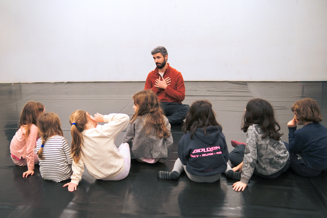 O Corpo que Sente – Oficina de dança e teatro para a educação emocional