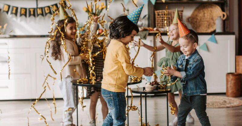A festa de anos correu bem. A casa é que não sobreviveu.