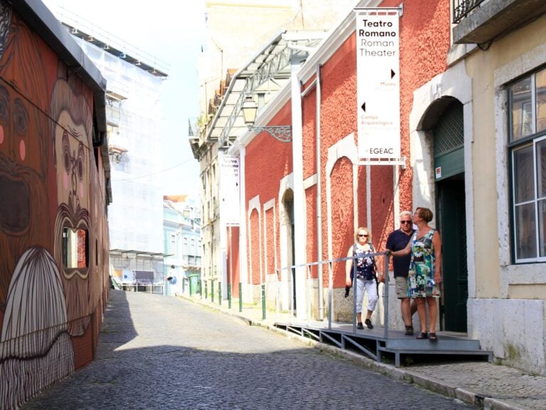 Visita-percurso: Tudo o que está escondido