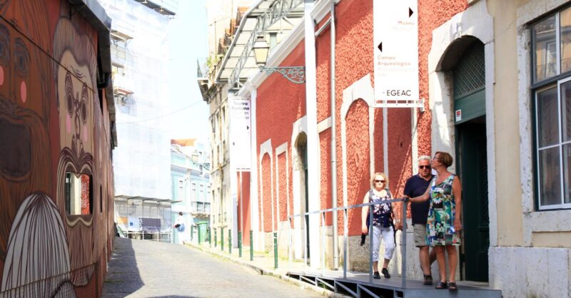 Visita-percurso • Tudo o que está escondido