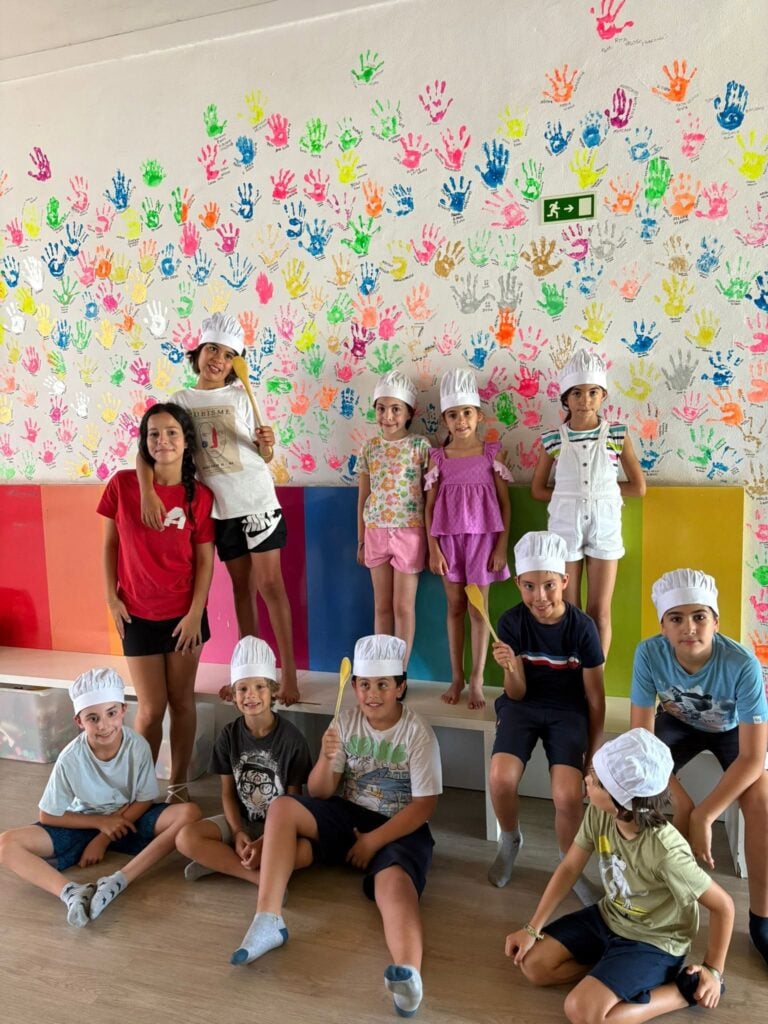 campo de férias aventura em São João da Madeira - participantes da atividade de culinária