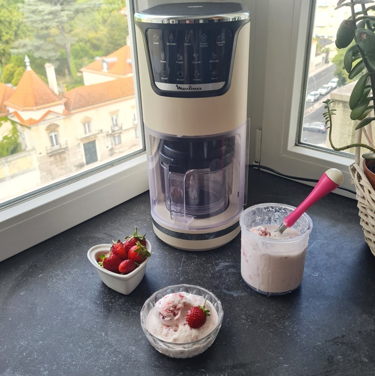 Gelado de baunilha com morango Dolci