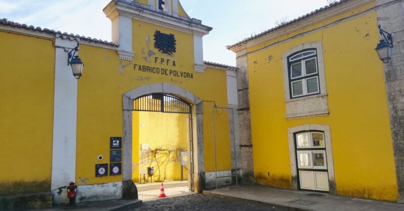 Fábrica da Pólvora: uma viagem ao século XVII com soldados e piratas