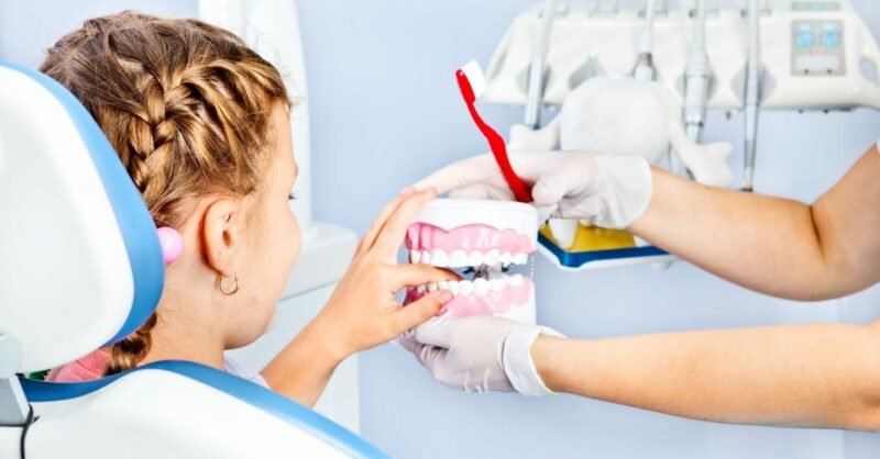 Qual a importância da visita da criança ao médico dentista especializado?