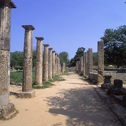 Olímpia, na Grécia, no ano 776 a.C.