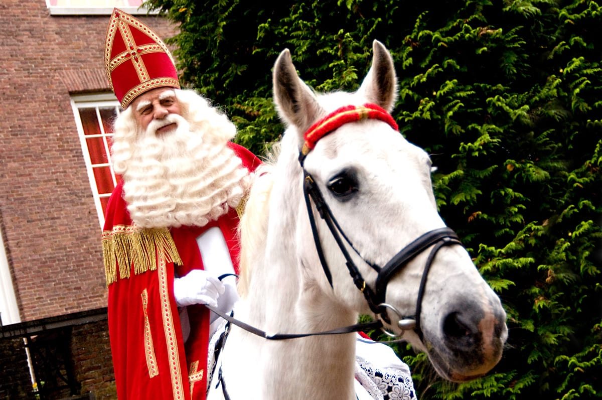 tradições de Natal no mundo: Sinterklaas, na Holanda. 