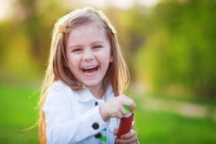 Criancas mais Felizes – Promovendo desenvolvimento saudável completo