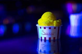 Santini, o gelado que brilha no escuro!