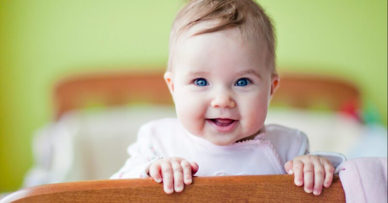 Crescimento do bebé: quanto cresce um bebé por mês?