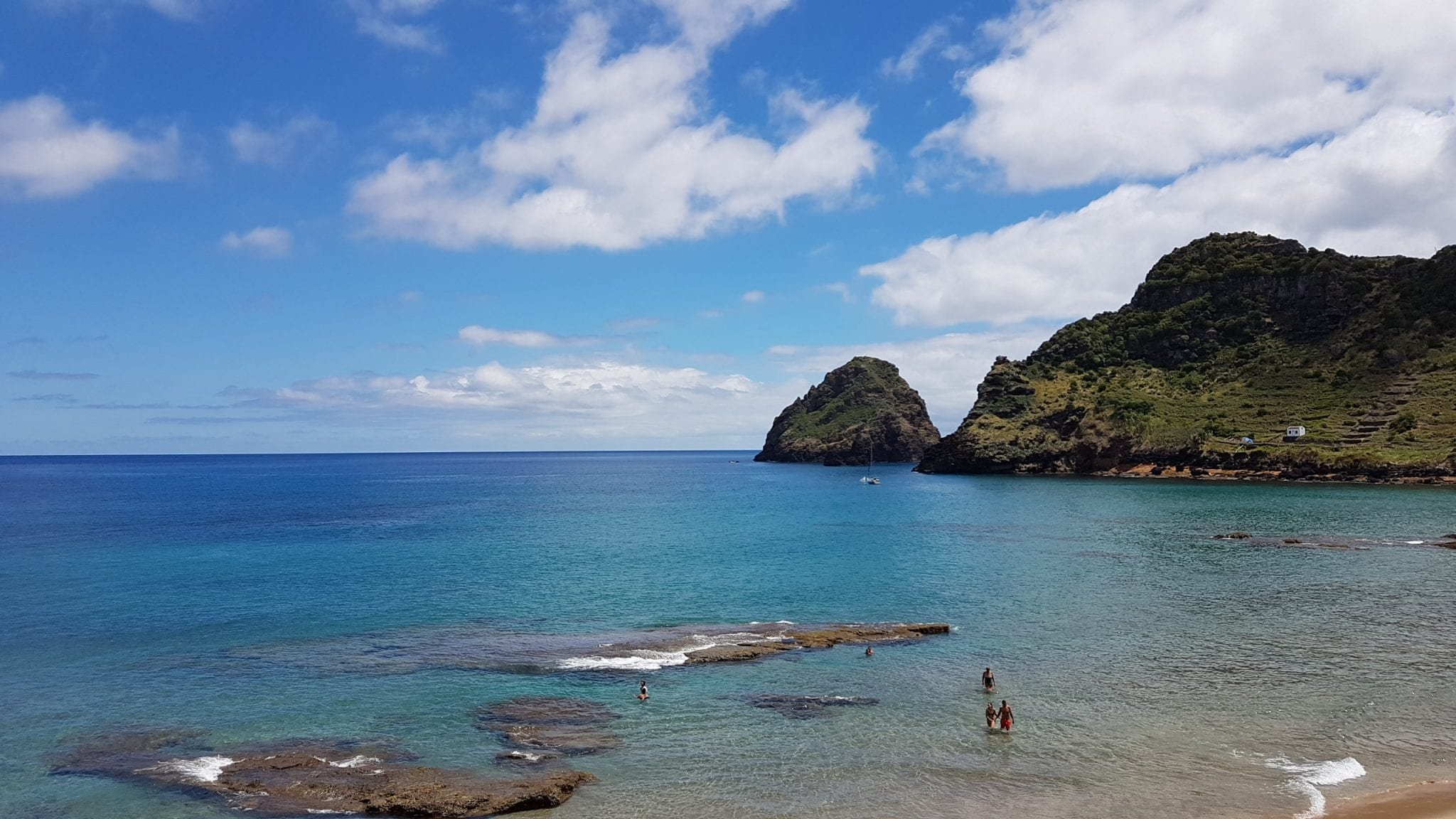 Ilha de Santa Maria com crianças Açores