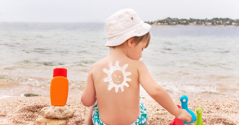O melhor protetor solar mineral para bebés: sabem do que se trata?