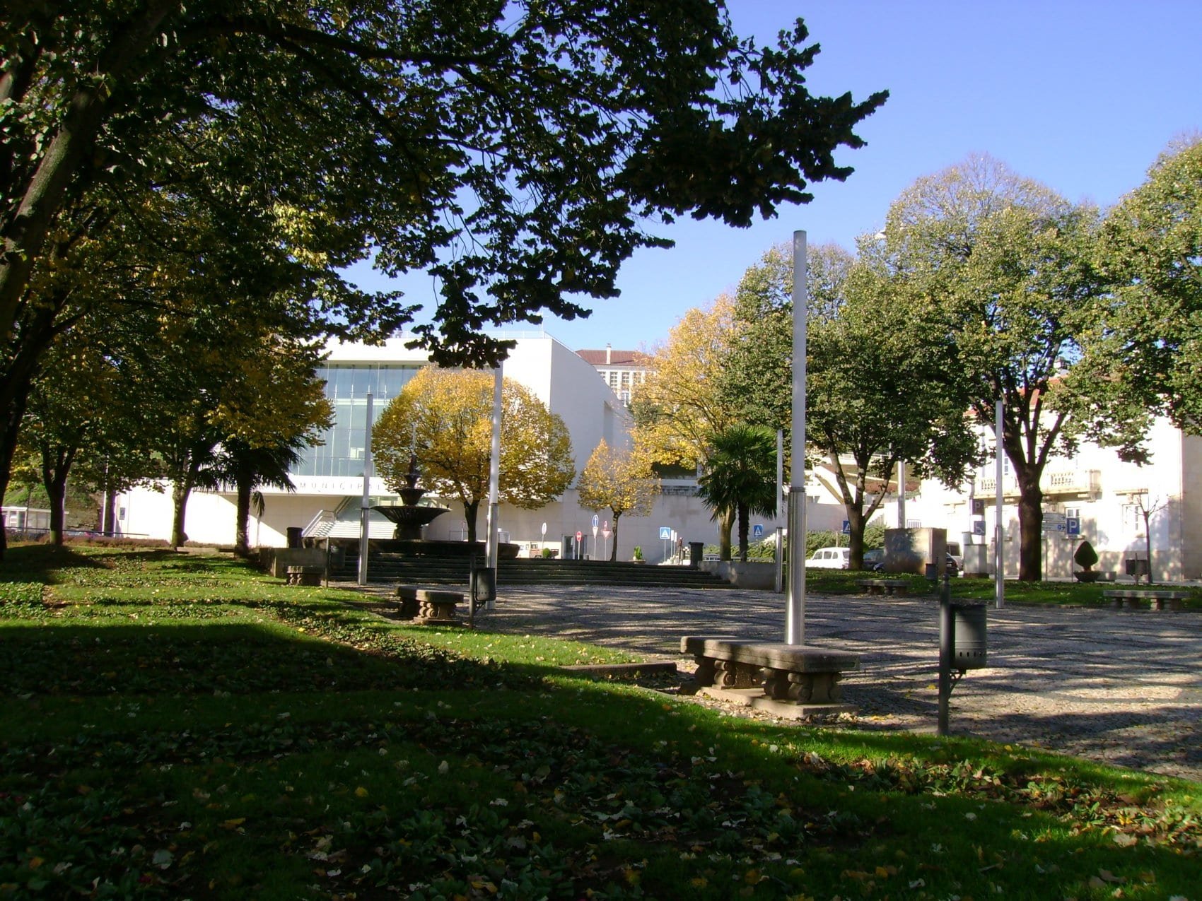 Jardim da Praça do Professor Cavaleiro de Ferreira