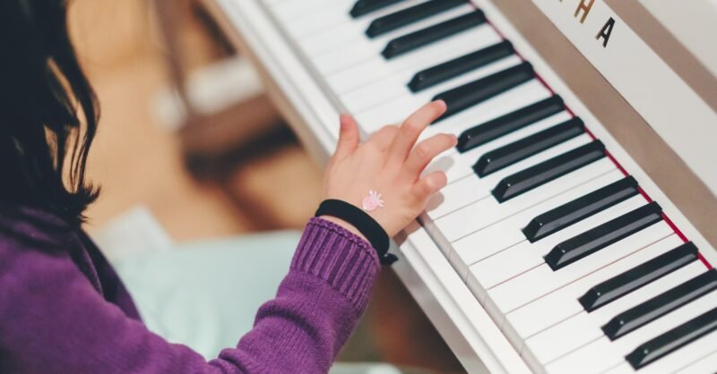 À procura de uma escola de música para crianças? Reunimos as melhores aulas de música infantil!