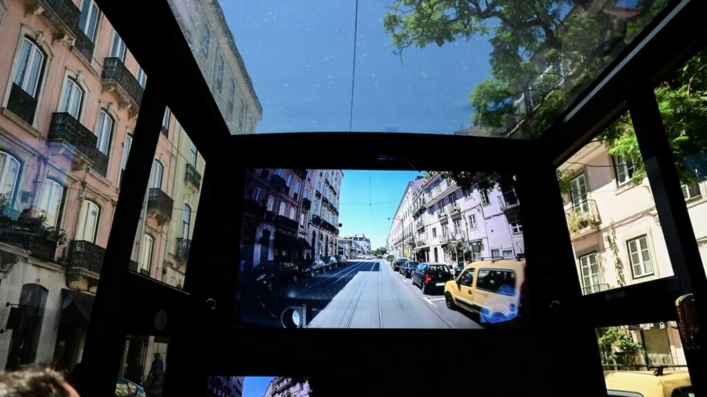 smart sightseeing - minibus interior ecran-1