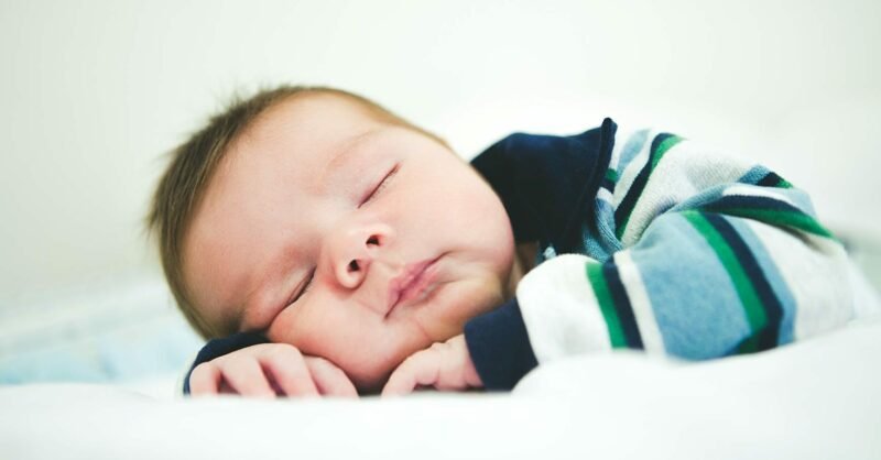 10 motivos para ensinar o bebé a adormecer sozinho